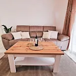 2 Wings Tenerife - *