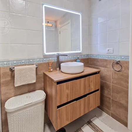 2 Wings Tenerife - Чайофа