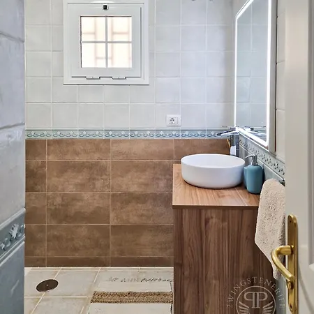 2 Wings Tenerife - * Chayofa