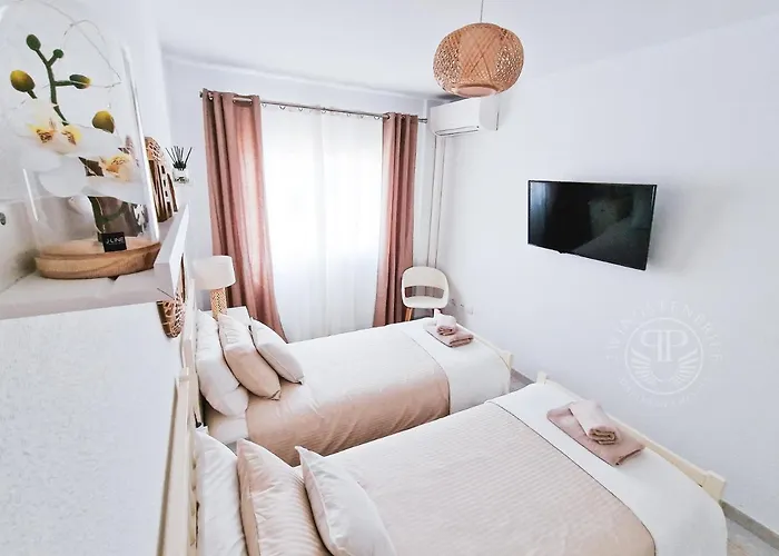 2 Wings Tenerife - *